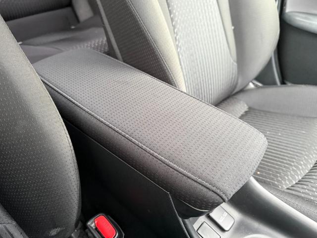 プリウス S 4WD 寒冷地仕様 カロッツェリア製ナビ LEDヘッド フルセグ Bluetooth ETC ステアリングスイッチ オートライト オートエアコン スマートキー 純正革巻きステアリング 電動格納ミラー(50枚目)