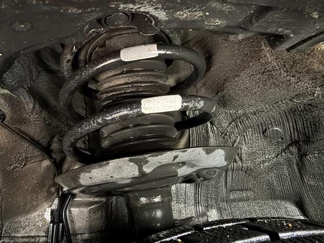 プリウス S 4WD 寒冷地仕様 カロッツェリア製ナビ LEDヘッド フルセグ Bluetooth ETC ステアリングスイッチ オートライト オートエアコン スマートキー 純正革巻きステアリング 電動格納ミラー(54枚目)