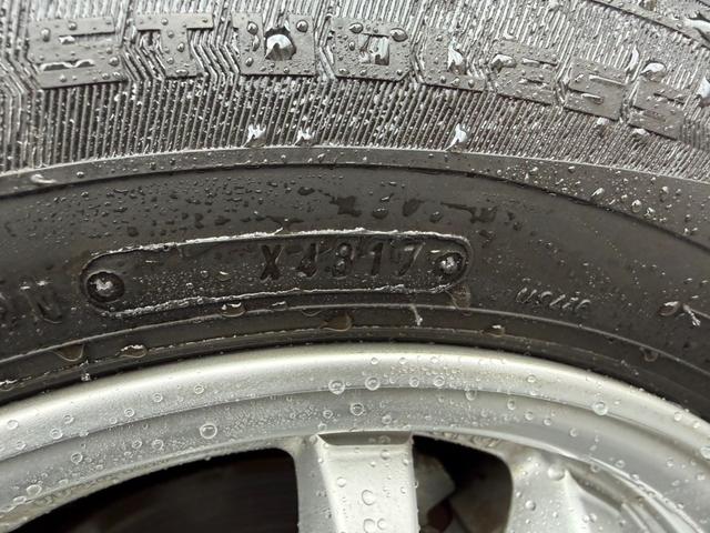 プリウス S 4WD 寒冷地仕様 カロッツェリア製ナビ LEDヘッド フルセグ Bluetooth ETC ステアリングスイッチ オートライト オートエアコン スマートキー 純正革巻きステアリング 電動格納ミラー(56枚目)