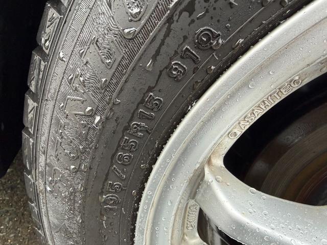 プリウス S 4WD 寒冷地仕様 カロッツェリア製ナビ LEDヘッド フルセグ Bluetooth ETC ステアリングスイッチ オートライト オートエアコン スマートキー 純正革巻きステアリング 電動格納ミラー(60枚目)