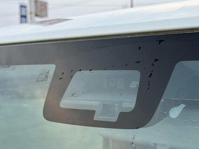 ジムニーシエラ ＪＣ　４ＷＤ　ケンウッド製ナビ　セーフティサポート　クルーズコントロール　スマートキー　シートヒーター　ＬＥＤヘッドライト　フォグライト　レーンキープアシスト　純正１５インチアルミ　ヘッドランプウォッシャー（4枚目）