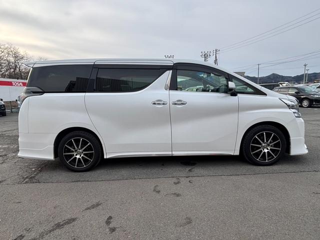 ヴェルファイア ２．５Ｚ　Ａエディション　ゴールデンアイズ　４ＷＤ　モデリスタフルエアロ　両側電動スライドドア　アルパイン製１１型メモリーナビ　バックカメラ　衝突軽減装置　レーダークルーズ　合皮レザーシート　パワーバックドア　ＡＣ１００Ｖ電源　コーナーセンサー（25枚目）