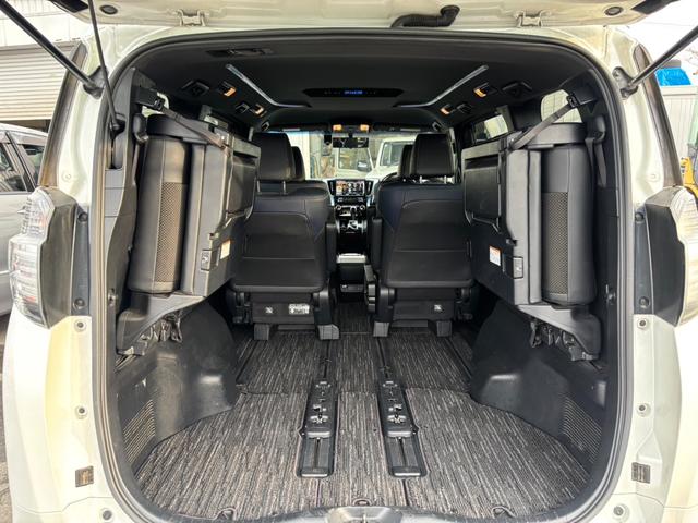 ヴェルファイア ２．５Ｚ　Ａエディション　ゴールデンアイズ　４ＷＤ　モデリスタフルエアロ　両側電動スライドドア　アルパイン製１１型メモリーナビ　バックカメラ　衝突軽減装置　レーダークルーズ　合皮レザーシート　パワーバックドア　ＡＣ１００Ｖ電源　コーナーセンサー（51枚目）