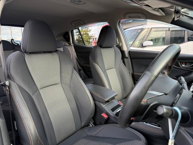 ＸＶ アドバンス　４ＷＤ　純正メモリーナビ　バックカメラ　サイドカメラ　アイサイトコアテクノロジー　レーダークルーズ　合皮レザーシート　パワーシート　ＬＥＤヘッドライト　ＬＥＤフォグ　純正１８インチアルミ（10枚目）