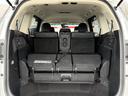 後席を格納すると、これだけの広さが!シーンに合わせたシートアレンジで、大きな荷物も積むことが出来ます♪