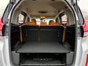 ラゲッジルームは、大容量のスペースを確保。普段のお買い物からレジャーまで、幅広く活躍してくれます!また、リアシートを倒すことでバリエーション豊かにお使いいただけます。