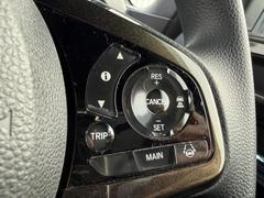 �ڥ����ץƥ��֥��롼������ȥ�����۹�®ƻϩ�Ǥ�Ĺ��Υ���Ԥ��ڤˡ�����ư��®�٤��ݤĥ��롼������ȥ����뤬�����ͷڸ������ƥ��Ϣ�Ȥ��������μ�ξ���Τ��Ƽִ֤��ݤĤ褦��®��Ĵ�ᤷ�Ƥ���ޤ����� 7