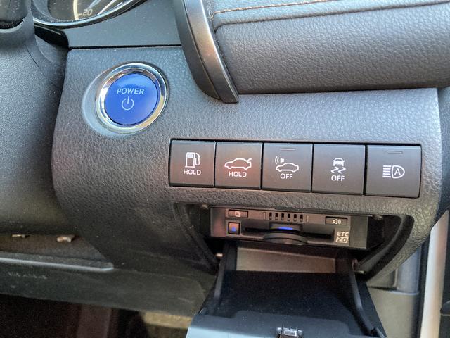 カムリ Ｇ　４ＷＤ　メモリーナビ　Ｂｌｕｅｔｏｏｔｈ　衝突被害軽減システム　フルセグ　バックカメラ　ＥＴＣ　ＬＥＤヘッドランプ　スマートキー　キーレス　クリアランスソナー／バックソナー　オートマチックハイビーム（7枚目）