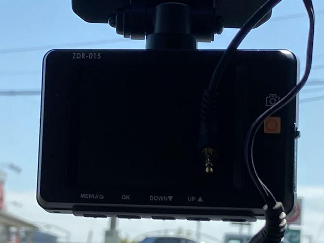 エスティマ Ｇ　ＨＤＤナビ　ＤＶＤ再生　両側電動スライド　電動リアゲート　フルセグ　バックカメラ　ＥＴＣ　ＨＩＤヘッドライト　スマートキー　キーレス　オートクルーズコントロール　盗難防止装置　電動シート　４ＷＤ（8枚目）