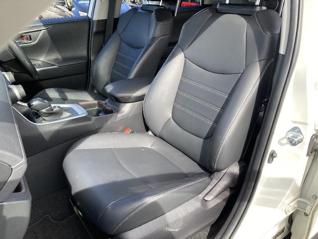 ＲＡＶ４ ハイブリッドＧ　メモリーナビ　ＤＶＤ再生　Ｂｌｕｅｔｏｏｔｈ　衝突被害軽減システム　フルセグ　バックカメラ　ＥＴＣ　ＬＥＤヘッドランプ　スマートキー　キーレス　レーンアシスト　オートマチックハイビーム　シートヒーター（15枚目）