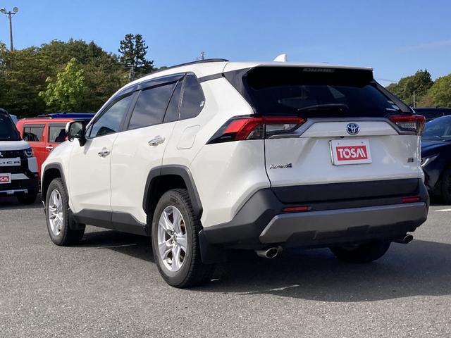 ＲＡＶ４ ハイブリッドＧ　メモリーナビ　ＤＶＤ再生　Ｂｌｕｅｔｏｏｔｈ　衝突被害軽減システム　フルセグ　バックカメラ　ＥＴＣ　ＬＥＤヘッドランプ　スマートキー　キーレス　レーンアシスト　オートマチックハイビーム　シートヒーター（23枚目）