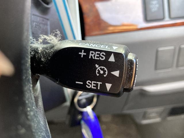 エスティマ ２．４アエラス　Ｇエディション　４ＷＤ　メモリーナビ　ＤＶＤ再生　Ｂｌｕｅｔｏｏｔｈ　両側電動スライド　フルセグ　バックカメラ　ＥＴＣ　ＨＩＤヘッドライト　スマートキー　キーレス　オートクルーズコントロール　盗難防止装置（10枚目）