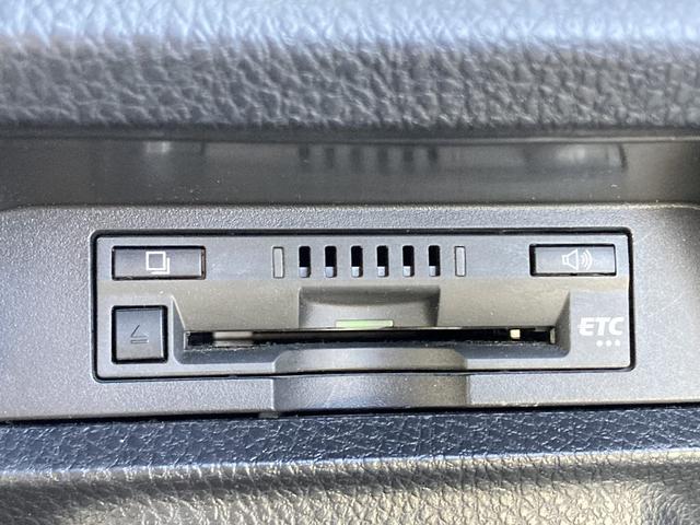 エスクァイア Ｇｉ　ブラックテーラード　４ＷＤ　メモリーナビ　後席モニター　Ｂｌｕｅｔｏｏｔｈ　両側電動スライド　フルセグ　バックカメラ　ＥＴＣ　ＬＥＤヘッドランプ　スマートキー　キーレス　盗難防止装置　オートライト（11枚目）