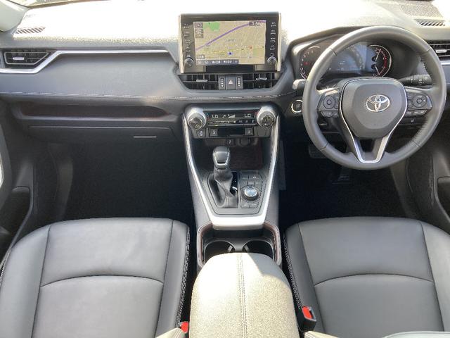 ＲＡＶ４ Ｇ　Ｚパッケージ　ワンオーナー　禁煙車　メモリーナビ　電動リアゲート　フルセグ　ＥＴＣ　ＬＥＤヘッドランプ　スマートキー　キーレス　クリアランスソナー／バックソナー　レーンアシスト　電動シート　シートヒーター　記録簿（3枚目）