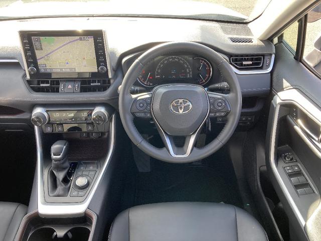 ＲＡＶ４ Ｇ　Ｚパッケージ　ワンオーナー　禁煙車　メモリーナビ　電動リアゲート　フルセグ　ＥＴＣ　ＬＥＤヘッドランプ　スマートキー　キーレス　クリアランスソナー／バックソナー　レーンアシスト　電動シート　シートヒーター　記録簿（4枚目）