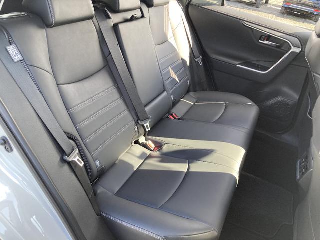 ＲＡＶ４ Ｇ　Ｚパッケージ　ワンオーナー　禁煙車　メモリーナビ　電動リアゲート　フルセグ　ＥＴＣ　ＬＥＤヘッドランプ　スマートキー　キーレス　クリアランスソナー／バックソナー　レーンアシスト　電動シート　シートヒーター　記録簿（18枚目）