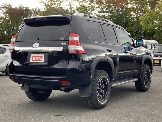 ランドクルーザープラド ＴＸ　Ｌパッケージ・Ｇ－フロンティア　４ＷＤ　メモリーナビ　ＤＶＤ再生　Ｂｌｕｅｔｏｏｔｈ　フルセグ　バックカメラ　ＥＴＣ　ＬＥＤヘッドランプ　スマートキー　キーレス　盗難防止装置　シートヒーター　オートライト　サイドカメラ（2枚目）