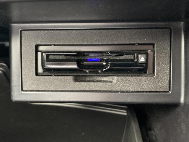 ランドクルーザープラド ＴＸ　Ｌパッケージ・Ｇ－フロンティア　４ＷＤ　メモリーナビ　ＤＶＤ再生　Ｂｌｕｅｔｏｏｔｈ　フルセグ　バックカメラ　ＥＴＣ　ＬＥＤヘッドランプ　スマートキー　キーレス　盗難防止装置　シートヒーター　オートライト　サイドカメラ（11枚目）