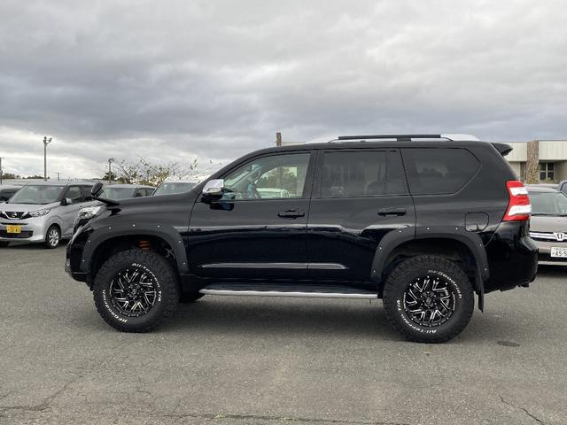 ランドクルーザープラド ＴＸ　Ｌパッケージ・Ｇ－フロンティア　４ＷＤ　メモリーナビ　ＤＶＤ再生　Ｂｌｕｅｔｏｏｔｈ　フルセグ　バックカメラ　ＥＴＣ　ＬＥＤヘッドランプ　スマートキー　キーレス　盗難防止装置　シートヒーター　オートライト　サイドカメラ（24枚目）