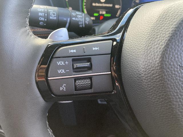 ZR-V e:HEV Z 4WD ワンオーナー 禁煙車 メモリーナビ Bluetooth 電動リアゲート 衝突被害軽減システム フルセグ ETC LEDヘッドランプ 盗難防止装置 電動シート シートヒーター オートライト(9枚目)