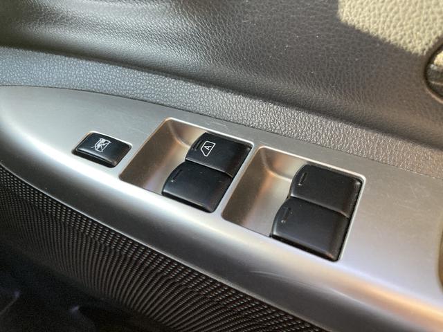 デイズルークス ハイウェイスター X Gパッケージ 4WD メモリーナビ DVD再生 Bluetooth フルセグ ETC HIDヘッドライト スマートキー キーレス 盗難防止装置 アイドリングストップ フルエアロ オートライト(12枚目)