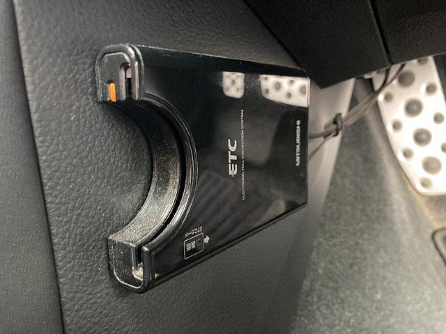 レヴォーグ 1.6GT-Sアイサイト 4WD メモリーナビ DVD再生 Bluetooth 衝突被害軽減システム フルセグ ETC LEDヘッドランプ スマートキー キーレス 盗難防止装置 アイドリングストップ フルエアロ オートライト(11枚目)