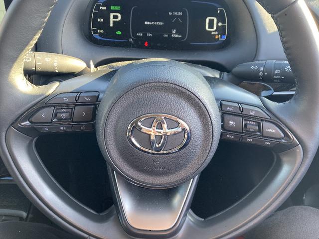 アクア Ｇ　ワンオーナー　ＤＶＤ再生　衝突被害軽減システム　ＥＴＣ　ＬＥＤヘッドランプ　スマートキー　キーレス　レーンアシスト　オートマチックハイビーム　アイドリングストップ　４ＷＤ　パークアシスト　オートライト（7枚目）