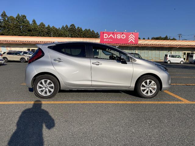 アクア Ｇ　ワンオーナー　ＤＶＤ再生　衝突被害軽減システム　ＥＴＣ　ＬＥＤヘッドランプ　スマートキー　キーレス　レーンアシスト　オートマチックハイビーム　アイドリングストップ　４ＷＤ　パークアシスト　オートライト（25枚目）