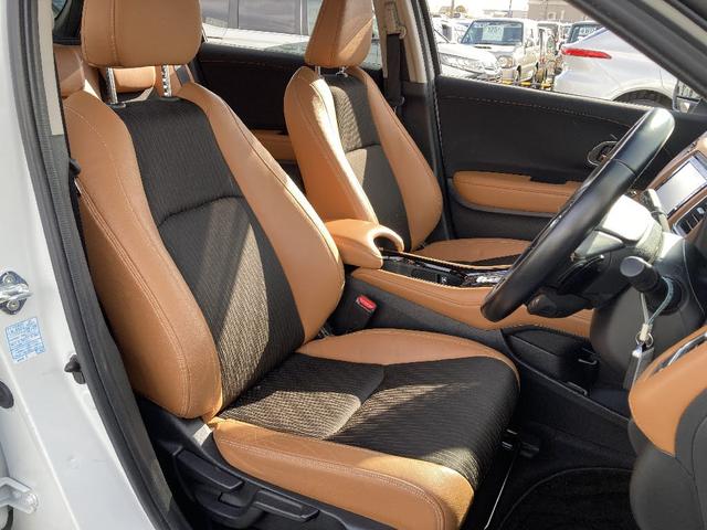 ヴェゼル ハイブリッドＺ・ホンダセンシング　メモリーナビ　ＤＶＤ再生　Ｂｌｕｅｔｏｏｔｈ　衝突被害軽減システム　フルセグ　バックカメラ　ＥＴＣ　ＬＥＤヘッドランプ　スマートキー　キーレス　盗難防止装置　シートヒーター　４ＷＤ　オートライト（13枚目）