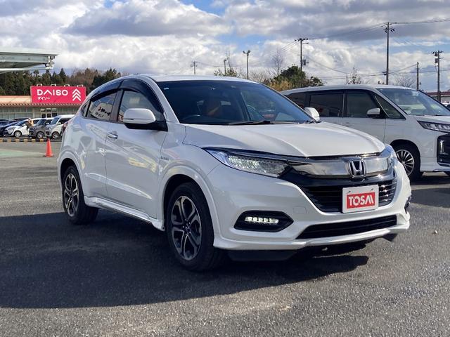 ヴェゼル ハイブリッドＺ・ホンダセンシング　メモリーナビ　ＤＶＤ再生　Ｂｌｕｅｔｏｏｔｈ　衝突被害軽減システム　フルセグ　バックカメラ　ＥＴＣ　ＬＥＤヘッドランプ　スマートキー　キーレス　盗難防止装置　シートヒーター　４ＷＤ　オートライト（20枚目）