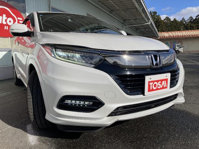 ヴェゼル ハイブリッドＺ・ホンダセンシング　メモリーナビ　ＤＶＤ再生　Ｂｌｕｅｔｏｏｔｈ　衝突被害軽減システム　フルセグ　バックカメラ　ＥＴＣ　ＬＥＤヘッドランプ　スマートキー　キーレス　盗難防止装置　シートヒーター　４ＷＤ　オートライト（25枚目）