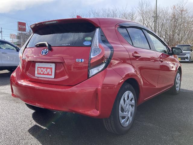 アクア Ｓ　メモリーナビ　Ｂｌｕｅｔｏｏｔｈ　衝突被害軽減システム　ワンセグ　バックカメラ　ＥＴＣ　スマートキー　キーレス　オートマチックハイビーム　盗難防止装置　アイドリングストップ（2枚目）