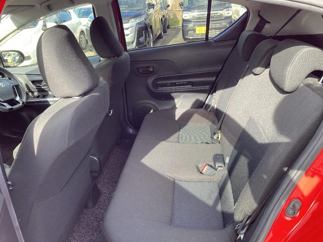 アクア Ｓ　メモリーナビ　Ｂｌｕｅｔｏｏｔｈ　衝突被害軽減システム　ワンセグ　バックカメラ　ＥＴＣ　スマートキー　キーレス　オートマチックハイビーム　盗難防止装置　アイドリングストップ（10枚目）