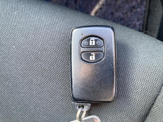 アクア Ｓ　メモリーナビ　Ｂｌｕｅｔｏｏｔｈ　衝突被害軽減システム　ワンセグ　バックカメラ　ＥＴＣ　スマートキー　キーレス　オートマチックハイビーム　盗難防止装置　アイドリングストップ（14枚目）