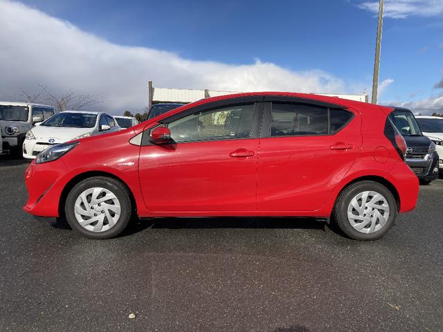 アクア Ｓ　メモリーナビ　Ｂｌｕｅｔｏｏｔｈ　衝突被害軽減システム　ワンセグ　バックカメラ　ＥＴＣ　スマートキー　キーレス　オートマチックハイビーム　盗難防止装置　アイドリングストップ（17枚目）