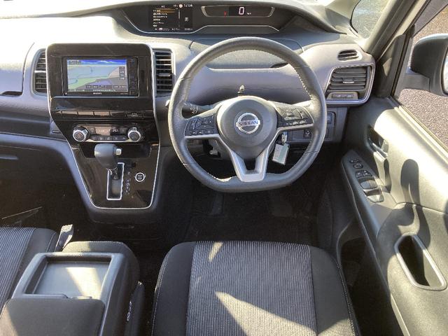 セレナ ハイウェイスターＶ　ワンオーナー　メモリーナビ　ＤＶＤ再生　Ｂｌｕｅｔｏｏｔｈ　両側電動スライド　衝突被害軽減システム　フルセグ　ＥＴＣ　ＬＥＤヘッドランプ　スマートキー　キーレス　クリアランスソナー／バックソナー（4枚目）