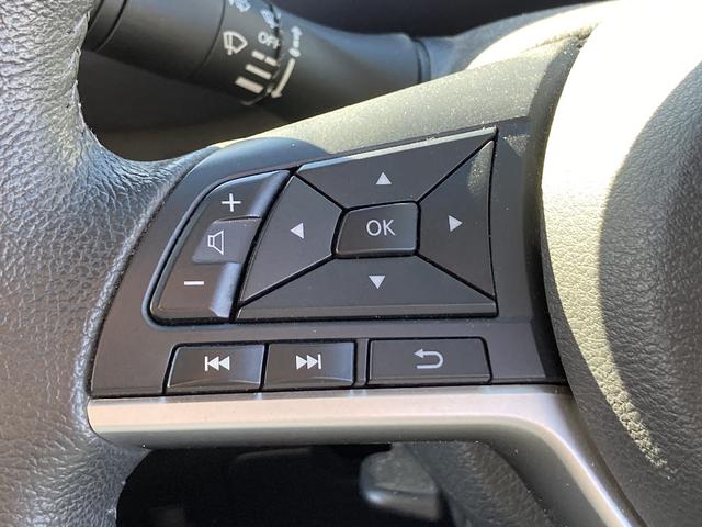 セレナ ハイウェイスターＶ　ワンオーナー　メモリーナビ　ＤＶＤ再生　Ｂｌｕｅｔｏｏｔｈ　両側電動スライド　衝突被害軽減システム　フルセグ　ＥＴＣ　ＬＥＤヘッドランプ　スマートキー　キーレス　クリアランスソナー／バックソナー（9枚目）