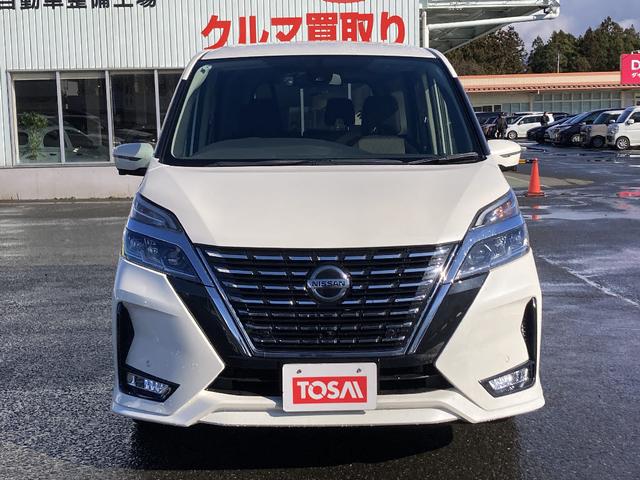 セレナ ハイウェイスターＶ　ワンオーナー　メモリーナビ　ＤＶＤ再生　Ｂｌｕｅｔｏｏｔｈ　両側電動スライド　衝突被害軽減システム　フルセグ　ＥＴＣ　ＬＥＤヘッドランプ　スマートキー　キーレス　クリアランスソナー／バックソナー（19枚目）