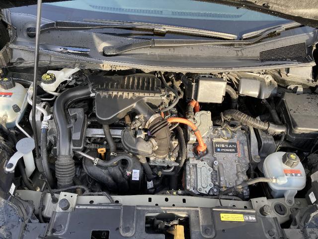 オーラ Ｇ　ＦＯＵＲ　４ＷＤ　ワンオーナー　メモリーナビ　Ｂｌｕｅｔｏｏｔｈ　衝突被害軽減システム　フルセグ　ＥＴＣ　ＬＥＤヘッドランプ　スマートキー　キーレス　クリアランスソナー／バックソナー　オートマチックハイビーム（27枚目）