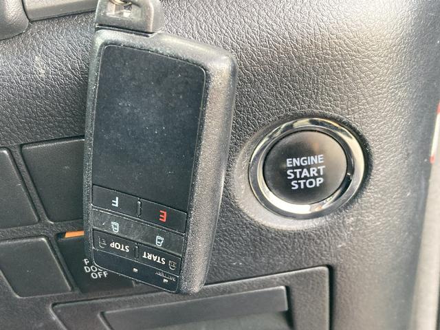 アルファード ２．５Ｓ　Ａパッケージ　４ＷＤ　ワンオーナー　禁煙車　メモリーナビ　後席モニター　ＤＶＤ再生　Ｂｌｕｅｔｏｏｔｈ　両側電動スライド　フルセグ　バックカメラ　ＥＴＣ　スマートキー　キーレス　ミュージックサーバー　フルエアロ（8枚目）