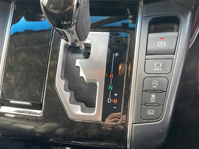 アルファード ２．５Ｓ　Ａパッケージ　４ＷＤ　ワンオーナー　禁煙車　メモリーナビ　後席モニター　ＤＶＤ再生　Ｂｌｕｅｔｏｏｔｈ　両側電動スライド　フルセグ　バックカメラ　ＥＴＣ　スマートキー　キーレス　ミュージックサーバー　フルエアロ（12枚目）