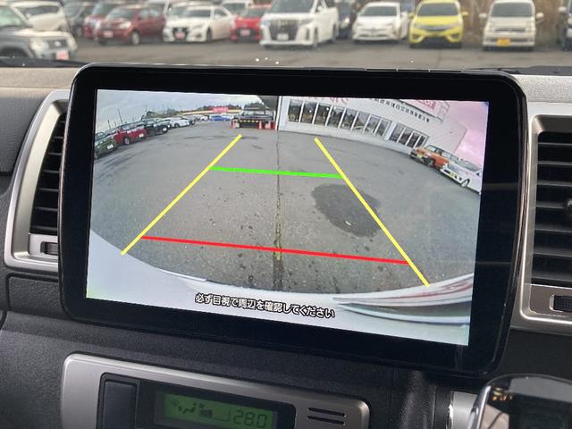 ハイエースバン ロングスーパーＧＬ　４ＷＤ　ワンオーナー　メモリーナビ　ＤＶＤ再生　Ｂｌｕｅｔｏｏｔｈ　両側電動スライド　衝突被害軽減システム　フルセグ　バックカメラ　ＥＴＣ　ＬＥＤヘッドランプ　スマートキー　オートマチックハイビーム（5枚目）