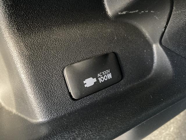 ハイエースバン ロングスーパーＧＬ　４ＷＤ　ワンオーナー　メモリーナビ　ＤＶＤ再生　Ｂｌｕｅｔｏｏｔｈ　両側電動スライド　衝突被害軽減システム　フルセグ　バックカメラ　ＥＴＣ　ＬＥＤヘッドランプ　スマートキー　オートマチックハイビーム（13枚目）