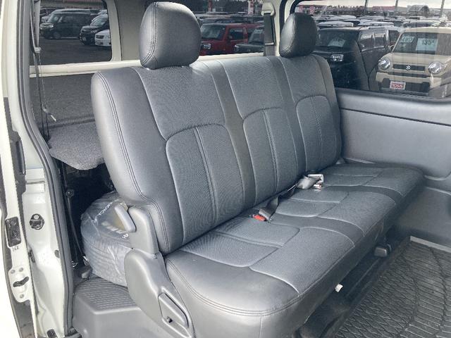 ハイエースバン ロングスーパーＧＬ　４ＷＤ　ワンオーナー　メモリーナビ　ＤＶＤ再生　Ｂｌｕｅｔｏｏｔｈ　両側電動スライド　衝突被害軽減システム　フルセグ　バックカメラ　ＥＴＣ　ＬＥＤヘッドランプ　スマートキー　オートマチックハイビーム（28枚目）