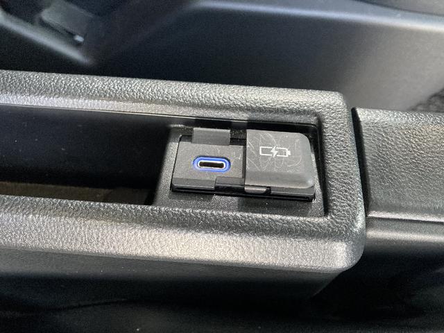 ノア ハイブリッドＳ－Ｚ　４ＷＤ　ワンオーナー　メモリーナビ　ＤＶＤ再生　Ｂｌｕｅｔｏｏｔｈ　両側電動スライド　ＥＴＣ　ＬＥＤヘッドランプ　スマートキー　キーレス　クリアランスソナー／バックソナー　シートヒーター　フルエアロ（27枚目）