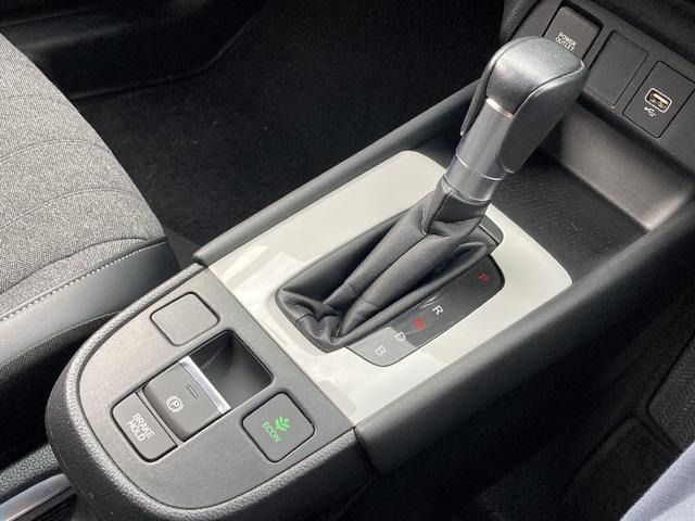 フィット e:HEVホーム 4WD 社外メモリーナビ Bluetooth 衝突被害軽減システム バックカメラ ETC LEDヘッドランプ スマートキー キーレス クリアランスソナー/バックソナー レーンアシスト 盗難防止装置(8枚目)