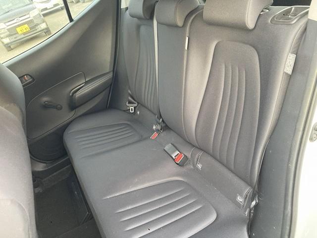 アクア Ｂ　純正ディスプレイオーディオ　Ｂｌｕｅｔｏｏｔｈ　衝突被害軽減システム　バックカメラ　ＬＥＤヘッドランプ　オートマチックハイビーム　ＵＳＢジャック　オートライト（17枚目）