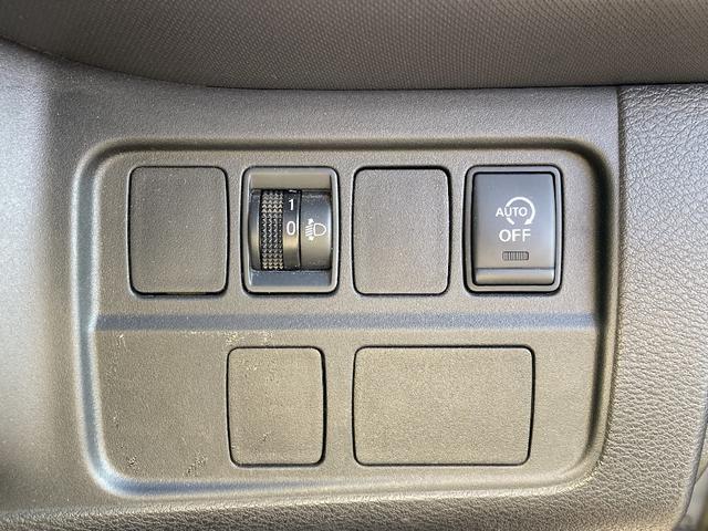 セレナ B 4WD リースUP 社外メモリーナビ 全方位カメラ CD インテリジェントキー 横滑り防止 クルーズコントロール リアオートエアコン エマージェンシーブレーキ(11枚目)