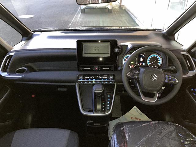 ランディ ハイブリッドG 4WD 当社仕入車輛 オーディオレス 両側電動スライドドア コーナーセンサー セーフティセンス スマートキー LEDライト 純正16インチアルミ レーダークルコン 禁煙車 保証書 寒冷地仕様(3枚目)