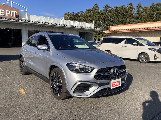 GLAクラス GLA200d 4マチック AMGラインパッケージ 4WD 当社直接買取車 10.25インチコックピットディスプレイ ワンオーナー 純正HDDナビ 全方位カメラ レザーシート パワーバックドア LEDライト ターボ クリーンディーゼル(19枚目)